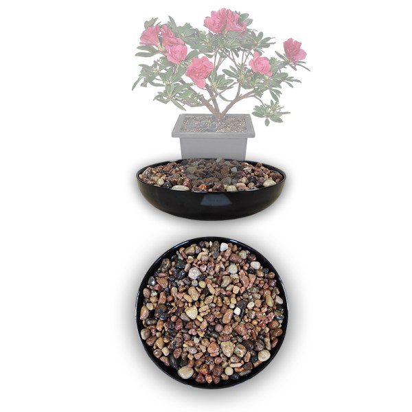 Keramiskais trauks ar akmentiņiem